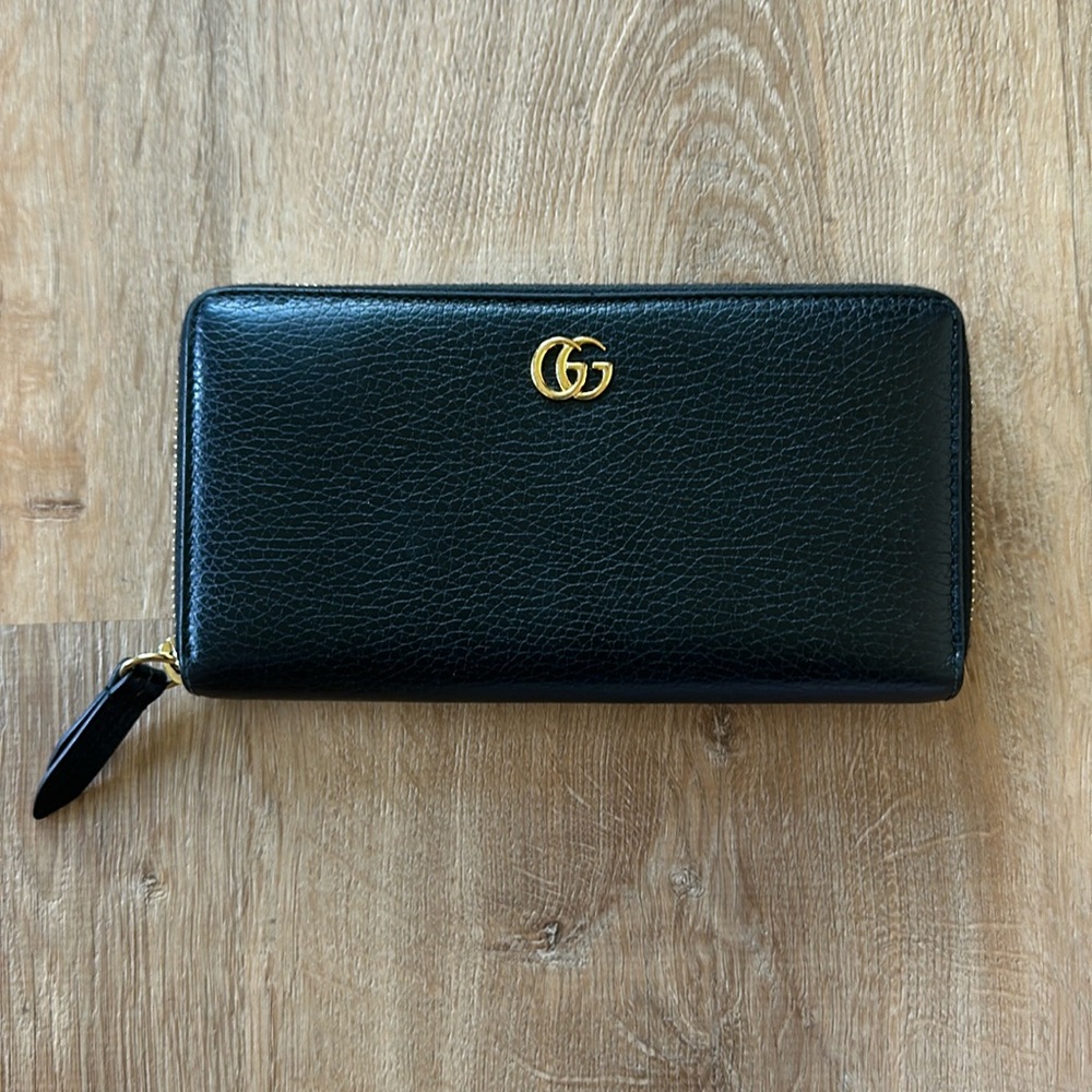 Gucci Leather Zip Around Wallet